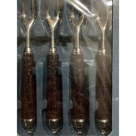 TOWLE Living Stainless Steel Crocodile Print Cocktail Forks Set of 4 - Picture 2 of 2